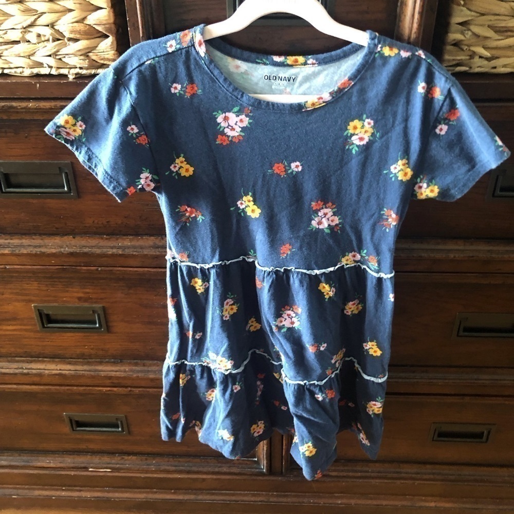 Old Navy blue floral dress in size S (6/7)